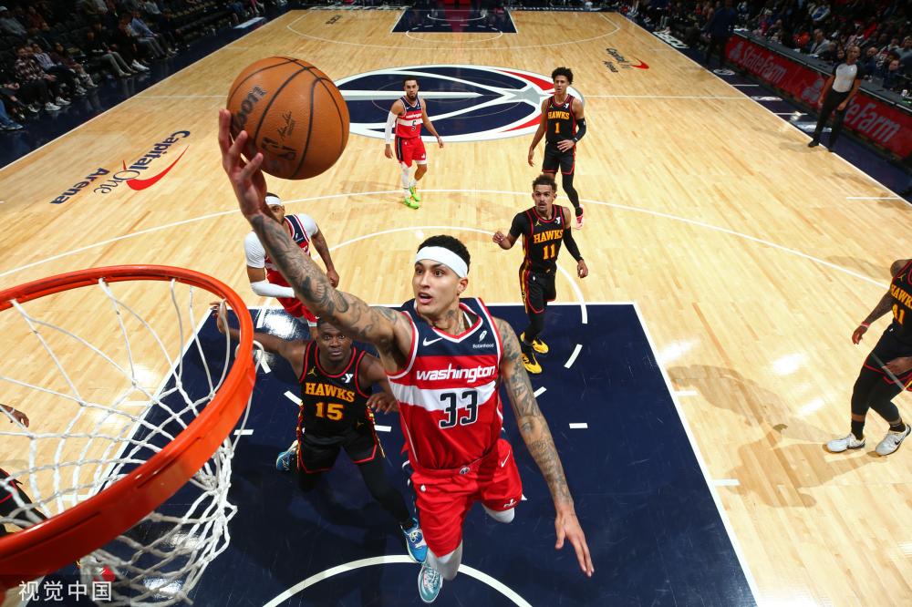 屡发光发热 屡发光发热